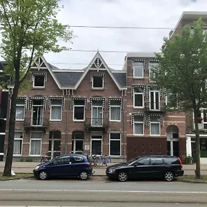 Frankendael Apartment